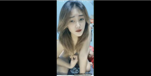 Gái xinh livestream địt nhau cực hot